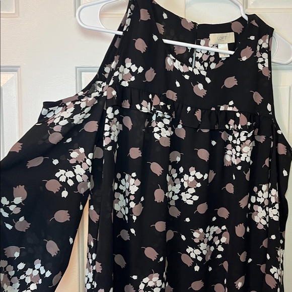 Loft Black Floral Cold Shoulder Long Sleeve Blouse Ruffle Size S - Picture 3 of 7